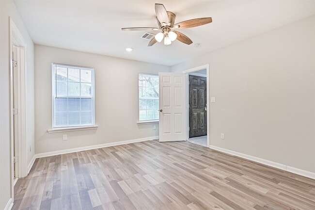 Building Photo - 10633 Flaxman St