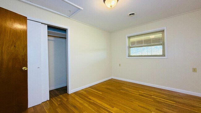 Building Photo - 494 Old Jonesboro Rd