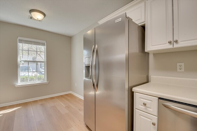 Building Photo - 1206 Bison Way