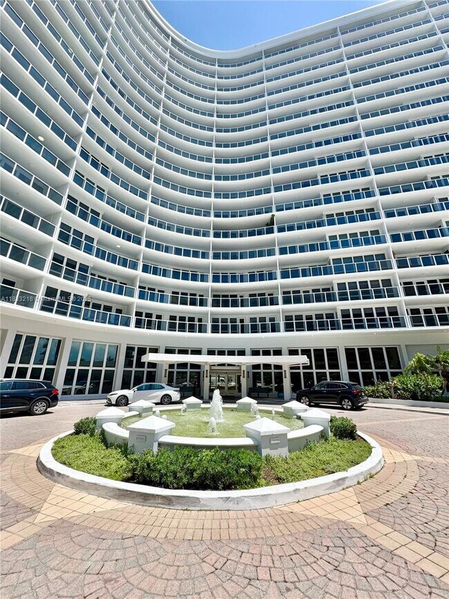 Building Photo - 4100 Galt Ocean Dr