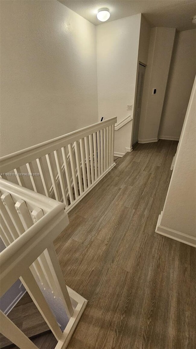 Building Photo - 8785 NW 116th Ct