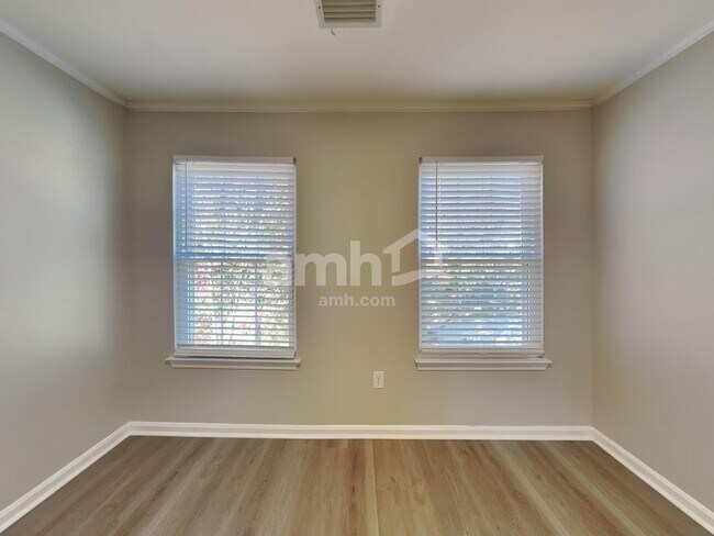 Building Photo - 3 Wingcup Way