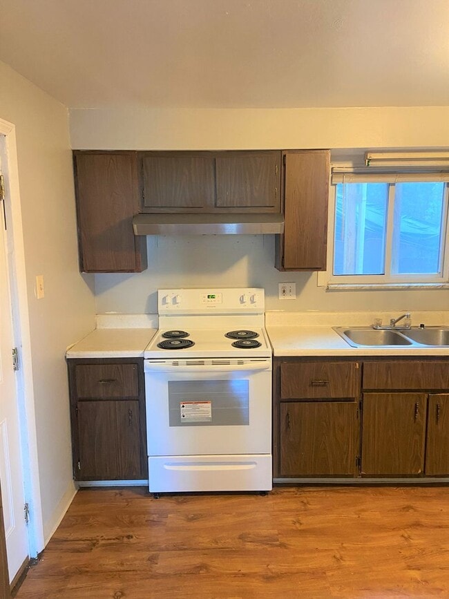 Building Photo - 2200 Milligan Ave