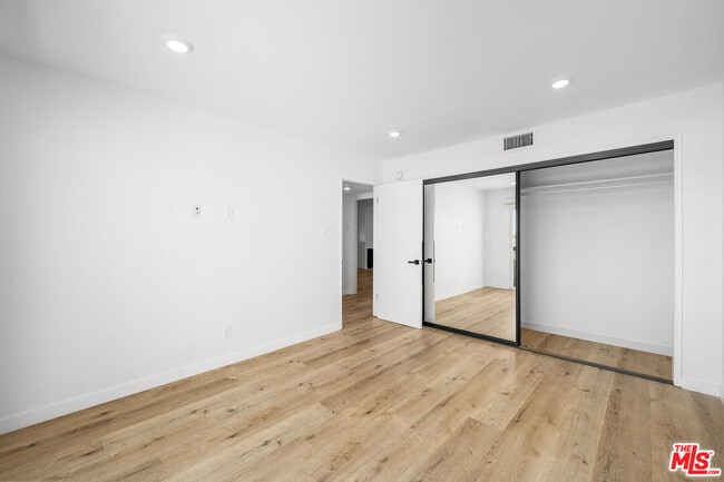 Building Photo - 1650 S Bentley Ave