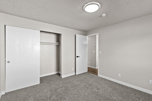 Building Photo - 319 S Johnson St