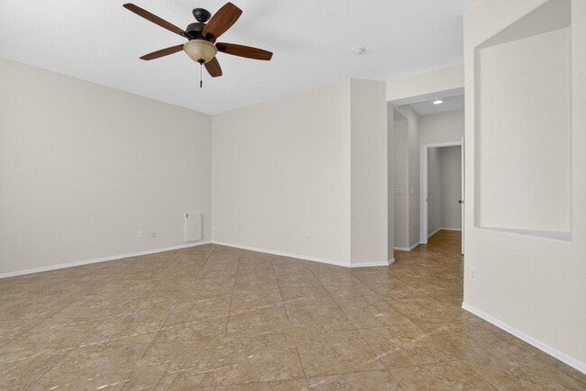 Building Photo - 18711 E Raven Dr