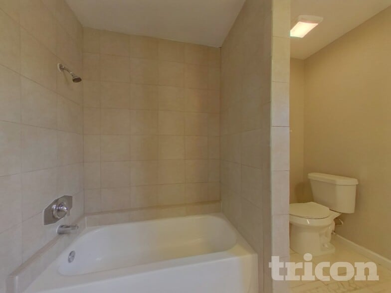 Building Photo - 15375 Hopedale Ln