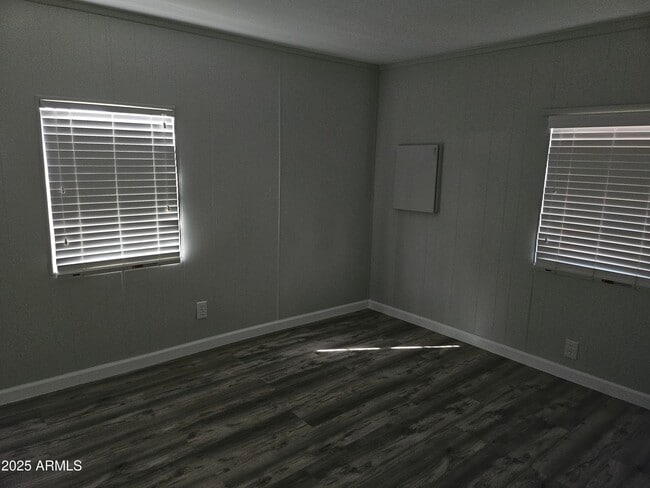 Building Photo - 720 S 97th Pl