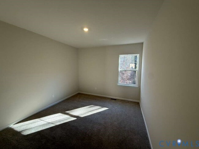 Building Photo - 6473 Fennec Run