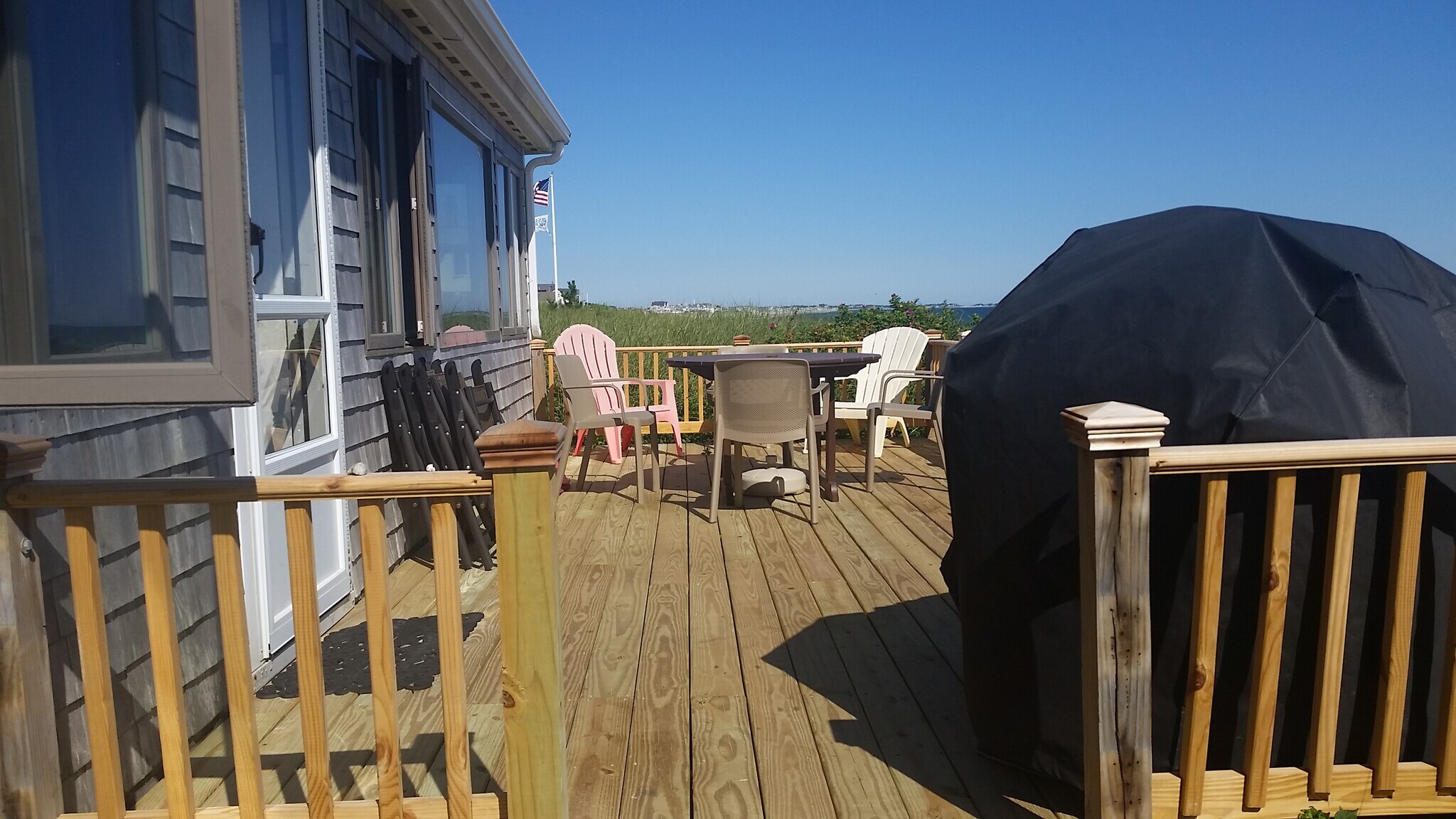 Oceanside sundeck - 10 Jackson St