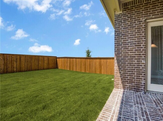 Building Photo - Luxury Home in Estates at Shaddock Park