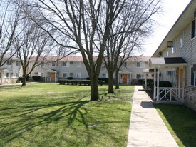 Building Photo - Meadow Park