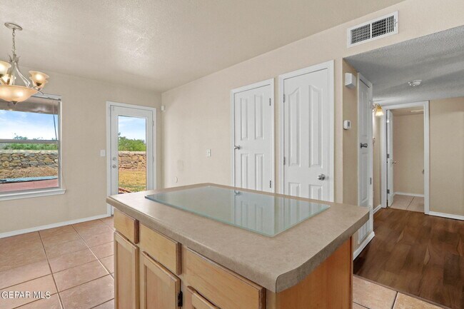 Building Photo - 10822 Elise St