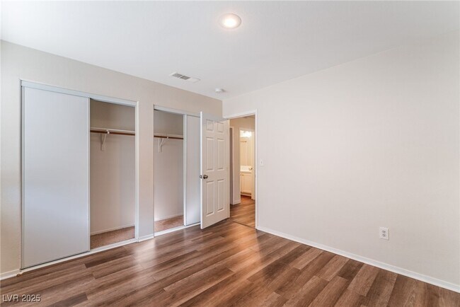 Building Photo - 8401 Cinnamon Hill Ave