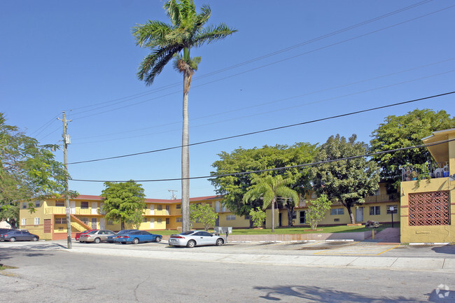 Primary Photo - Wildwood River Condominiums