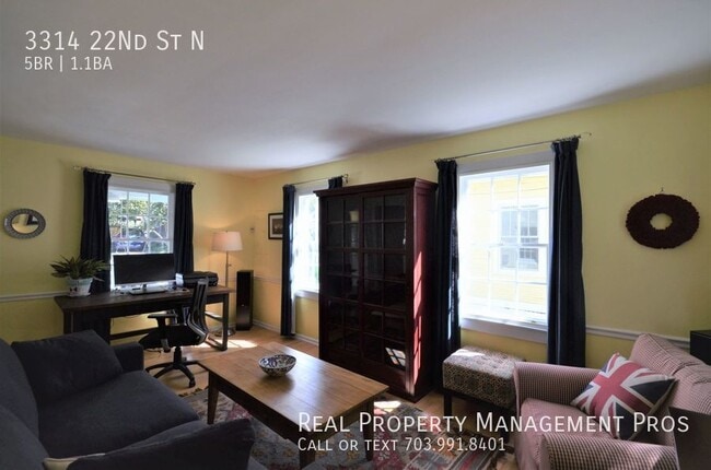 Building Photo - 3314 22nd St N