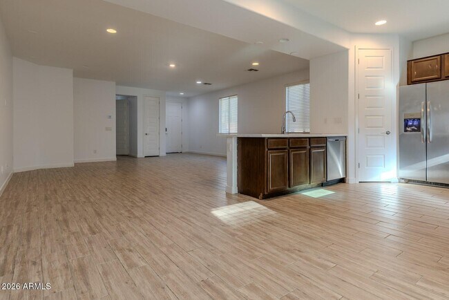 Building Photo - 3830 S 64th Dr