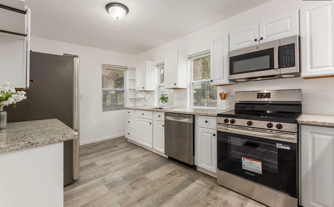 Building Photo - 270 Westview Ave