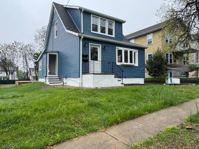 Building Photo - 22 S Mountain Ave