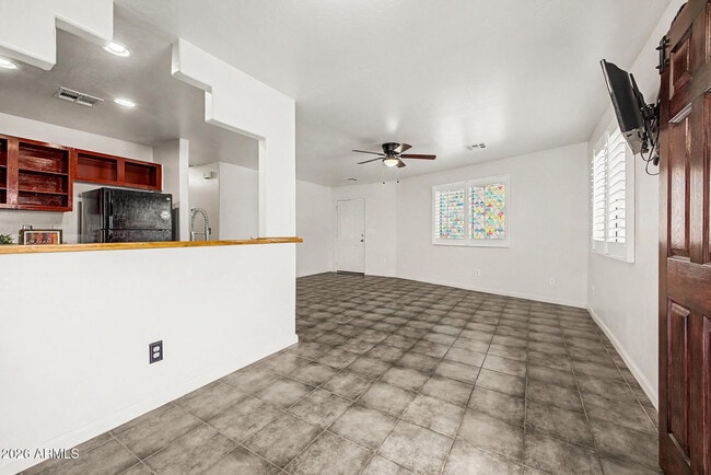 Building Photo - 6116 S Borego Rd