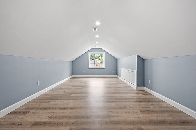 Building Photo - 53 Fenwood Rd