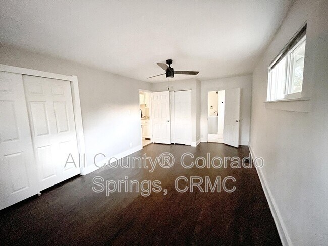 Building Photo - 2003 N El Paso St