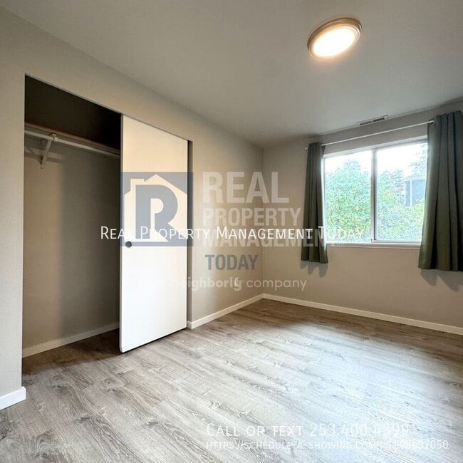 Building Photo - 2802 12th Ave Ct NW