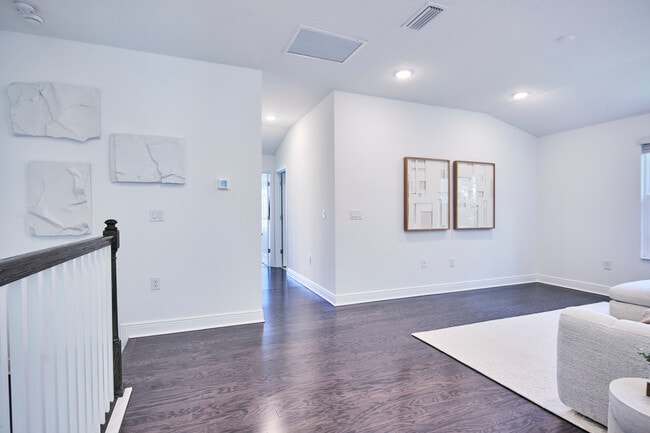 Building Photo - 4028 Via Sienna Cir