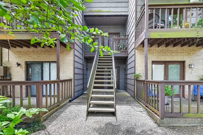 Building Photo - 11711 Memorial Dr