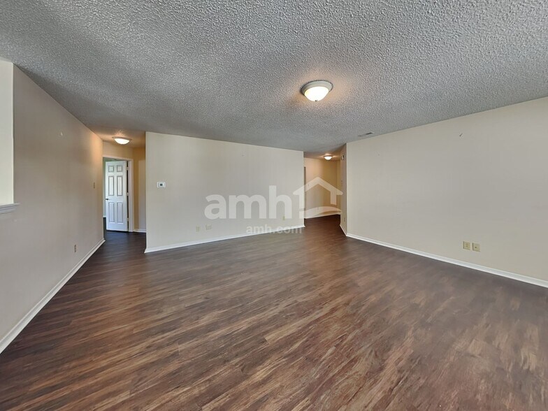 Building Photo - 6622 W Jefferson Ct