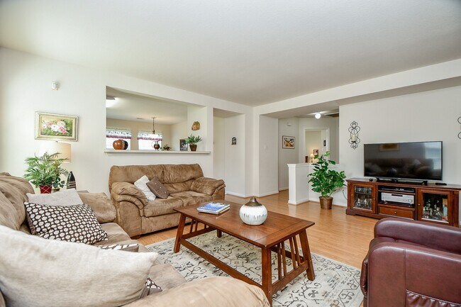 Building Photo - 18114 Waverly Hollow Ln