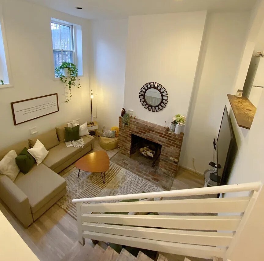 Building Photo - 404 New Jersey Ave SE