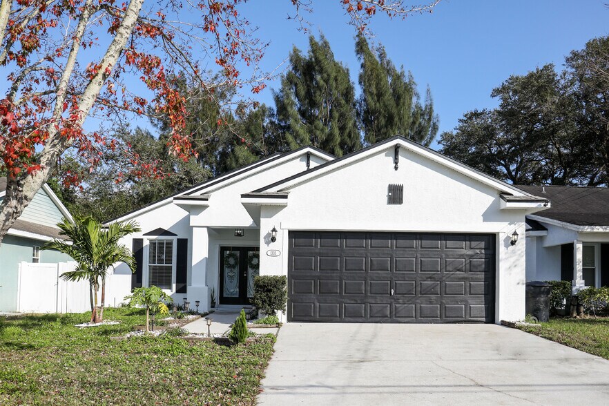 Building Photo - 1333 S Madison Ave