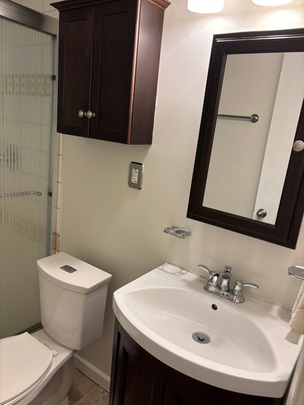 Bathroom - 3416 Grove Ave