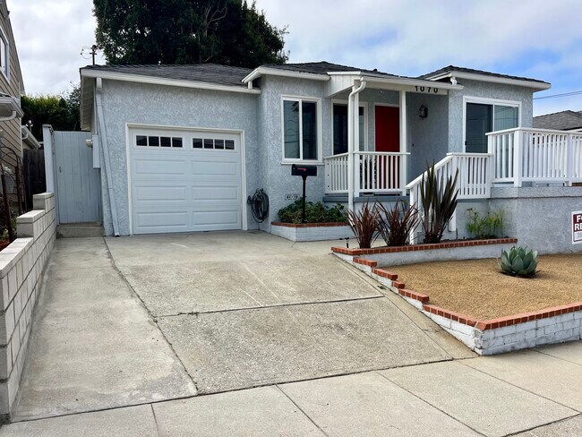 One car garage and storage - 1070 10th St