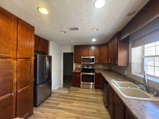 Building Photo - Beautiful Beachside Home in Ormond Beach!