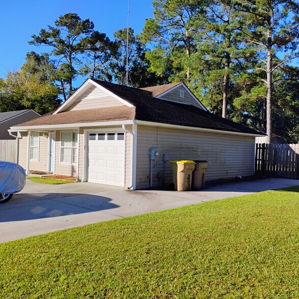 Building Photo - 180 Bald Eagle Dr