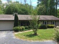 Building Photo - 128 Merri Acres Ln