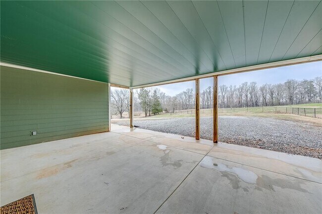 Building Photo - 8365 Wallace Wood Rd