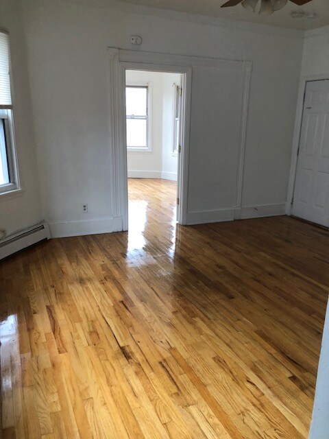 Building Photo - 94 Glen St