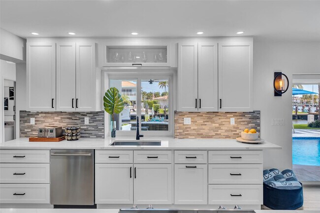 Building Photo - 3108 NE 42nd Ct