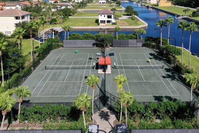 Building Photo - 102 Yacht Harbor Dr