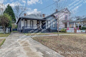 Building Photo - 636 2nd Ave