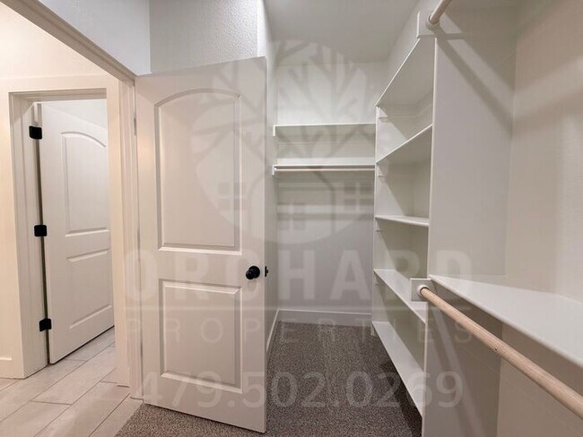 Building Photo - Bella Vista Single-Family Home- 2 Bed/ 2 Bath with Hobby Room- Beautiful Chase Plan