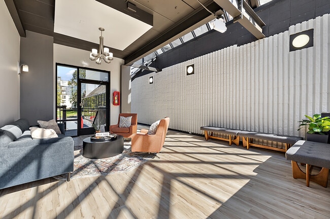 Building Photo - Residences of Troy Apartments - Troy, MI