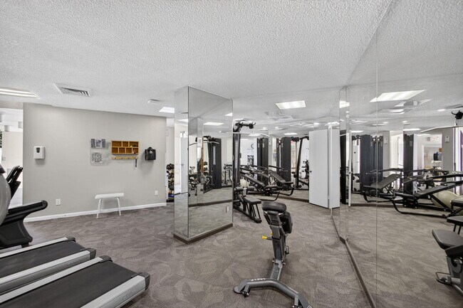 Building Photo - 2800 N Ocean Dr