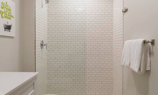Gorgeous Bathrooms - 820 Union St