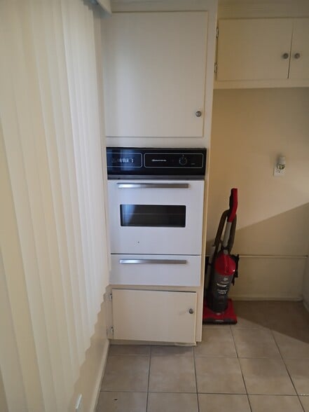#2 kitchen - Alethea Apartments
