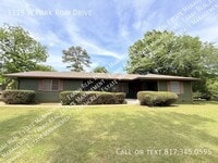 Building Photo - 1119 W Park Row Dr