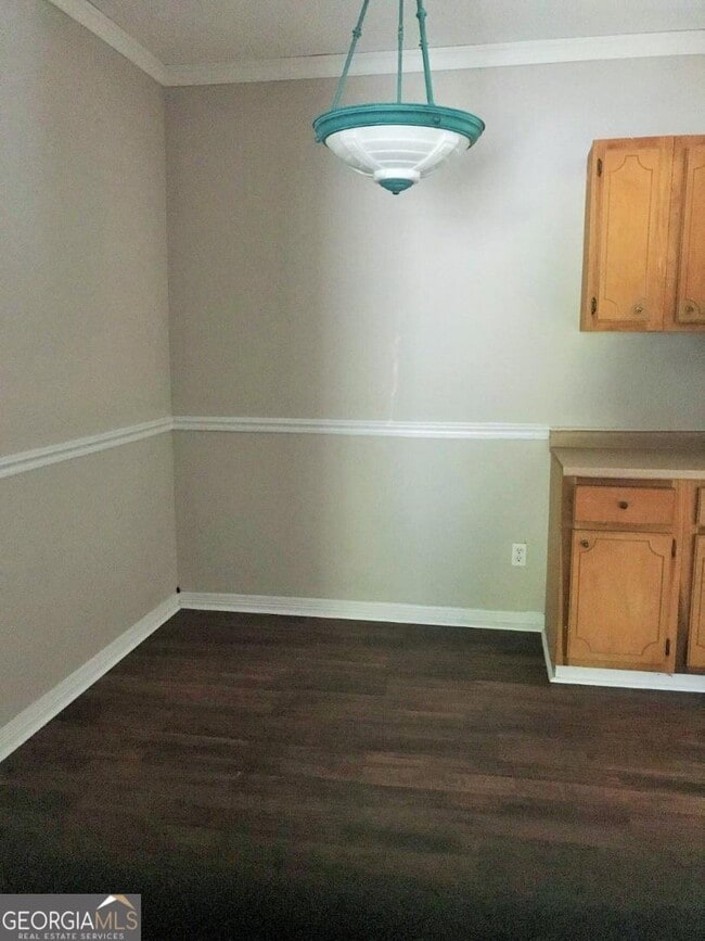 Building Photo - 214 Knodishall Dr